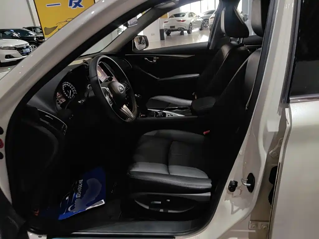 Infiniti Q50L — миниатюра 15