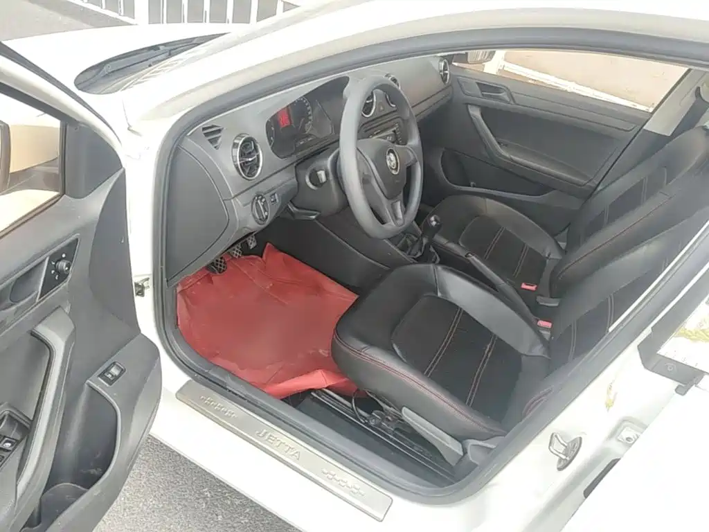 Volkswagen Jetta — миниатюра 16