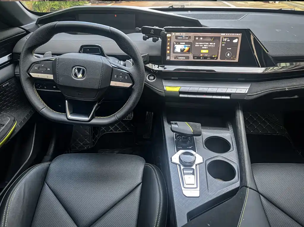 Changan UNI-V — миниатюра 7