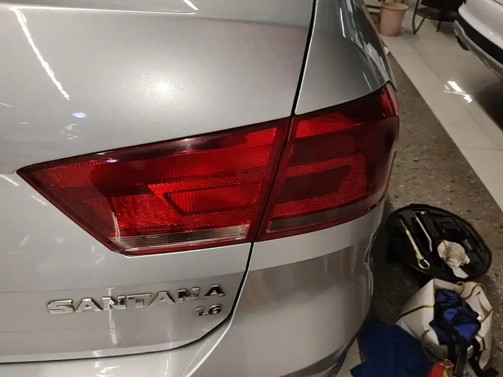 Volkswagen Santana — миниатюра 8