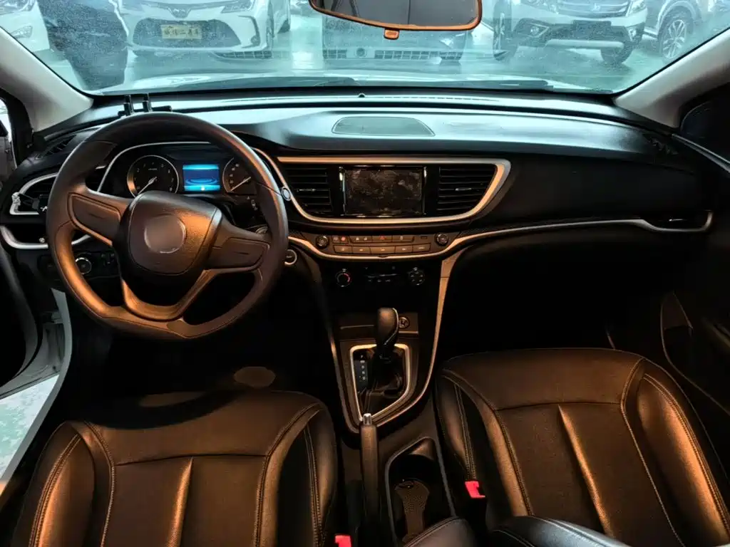 Buick Excelle — миниатюра 10