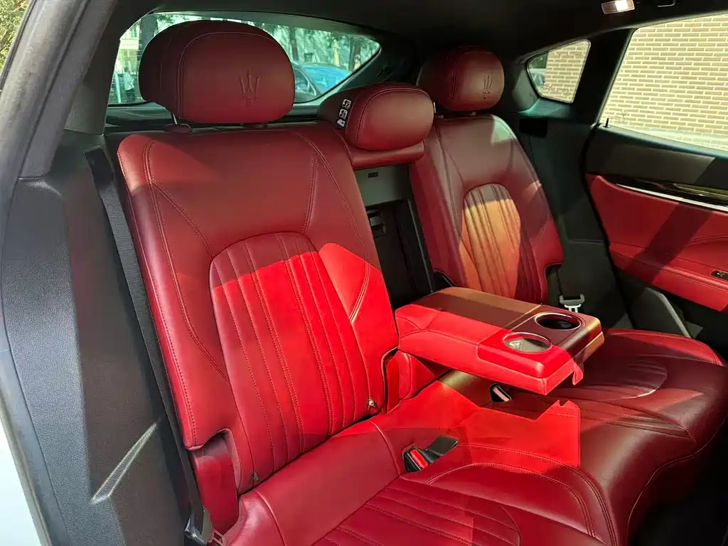 Maserati Levante — миниатюра 17