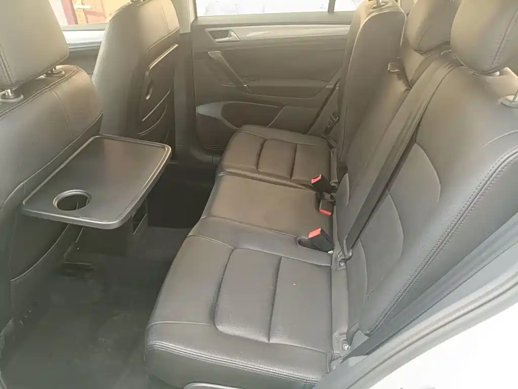 Volkswagen Golf Sportsvan — миниатюра 17