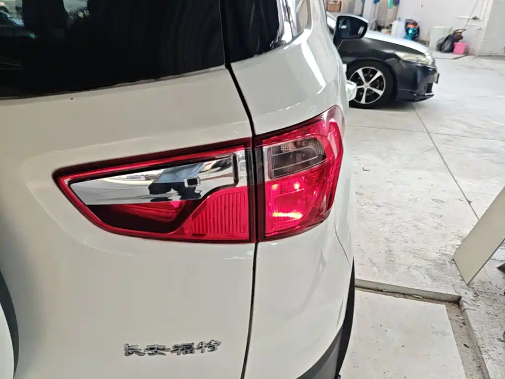 Ford Ecosport — миниатюра 8