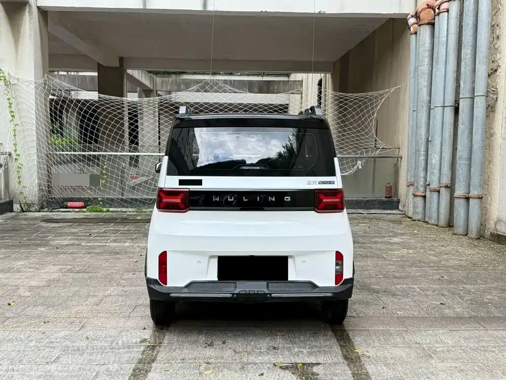 Wuling MINIEV — миниатюра 4