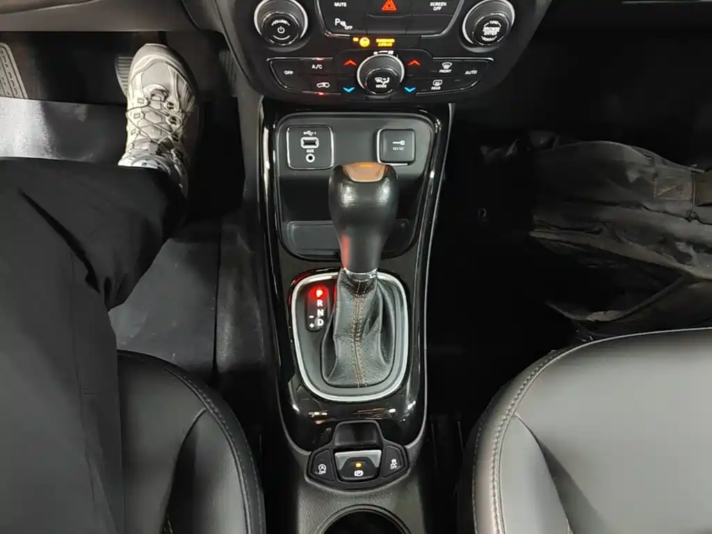 Jeep Compass — миниатюра 14
