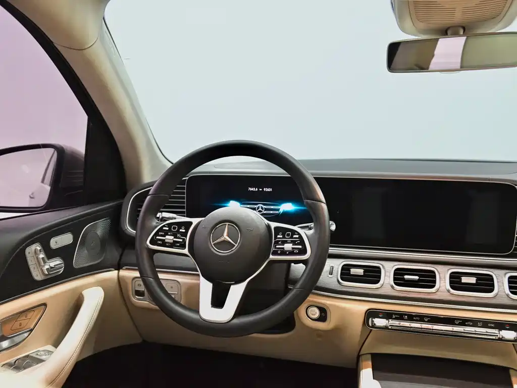 Mercedes-Benz GLE (Import) — миниатюра 12