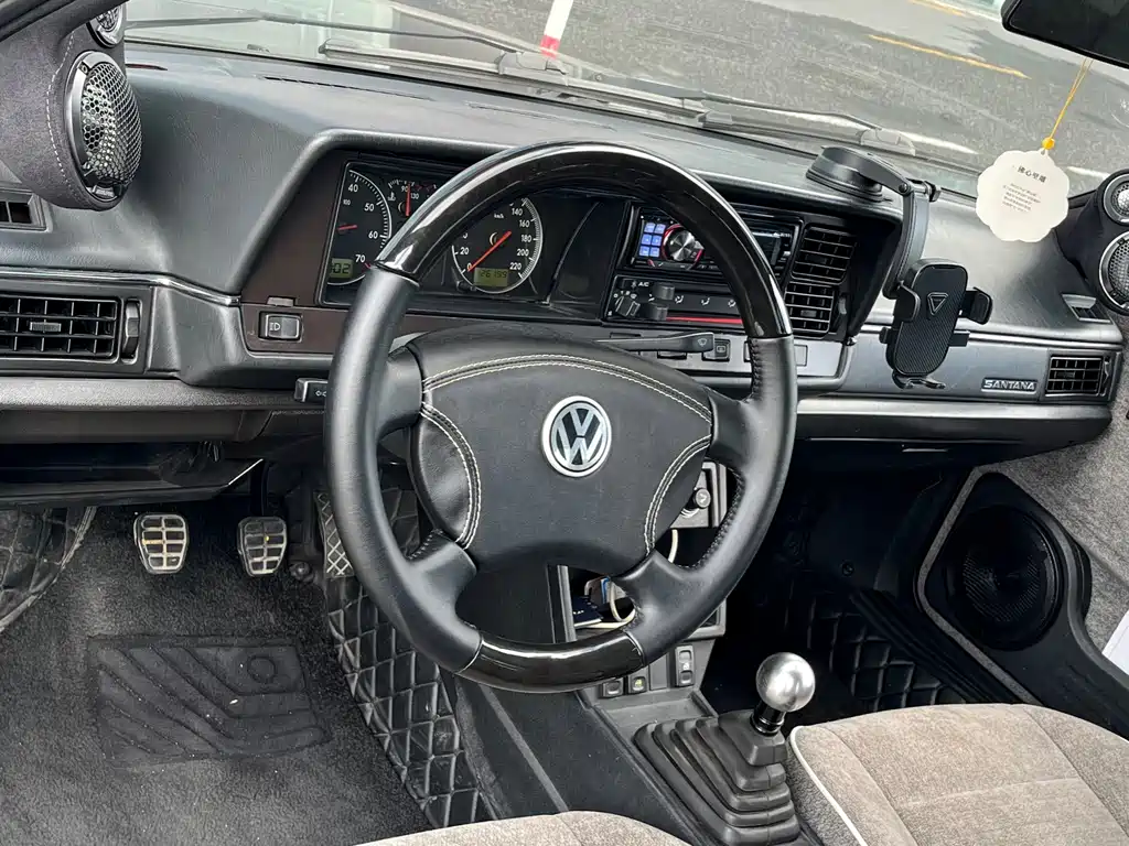 Volkswagen Santana Classic — миниатюра 11