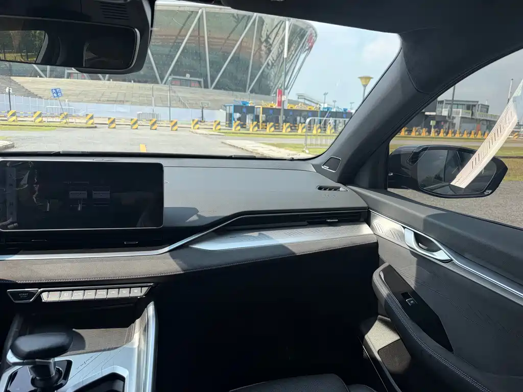 Geely Xingrui — миниатюра 13
