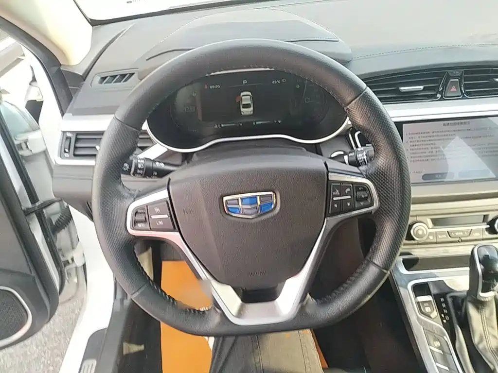 Geely Emgrand — миниатюра 11
