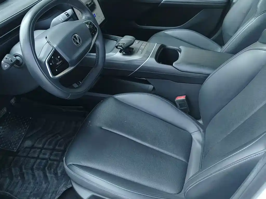 Changan Yida — миниатюра 4