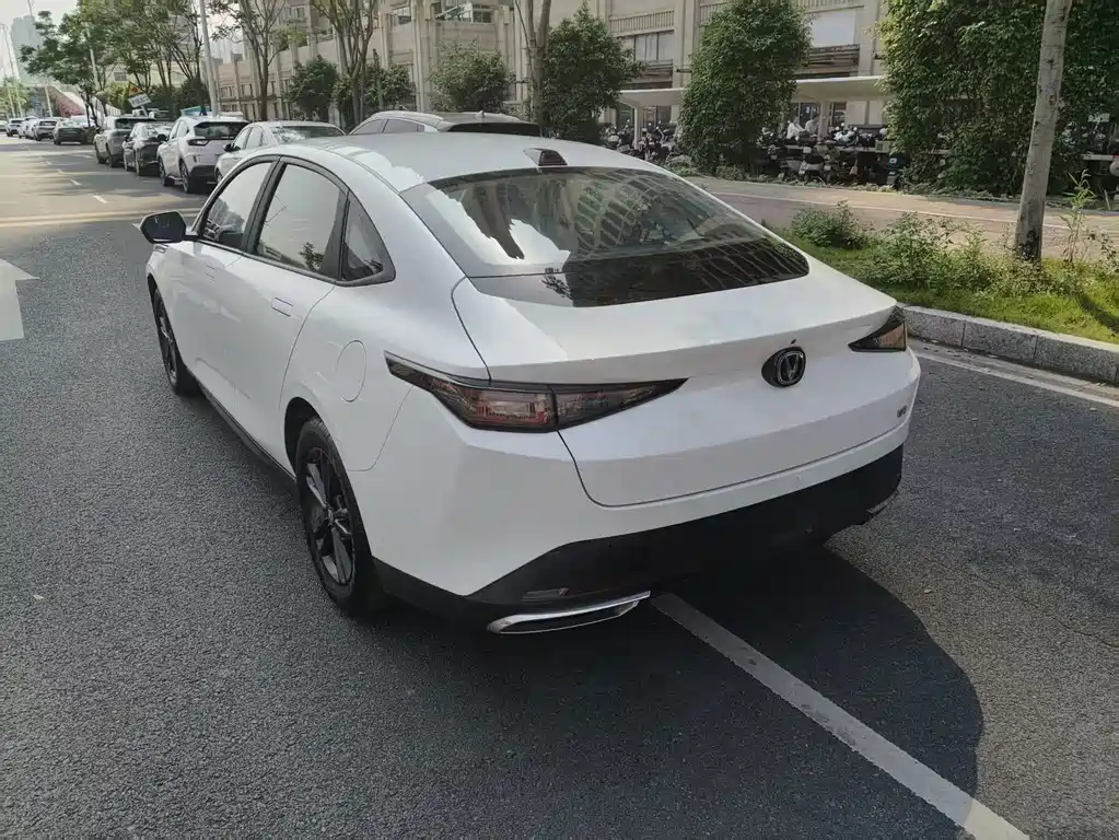 Changan Yida — миниатюра 11