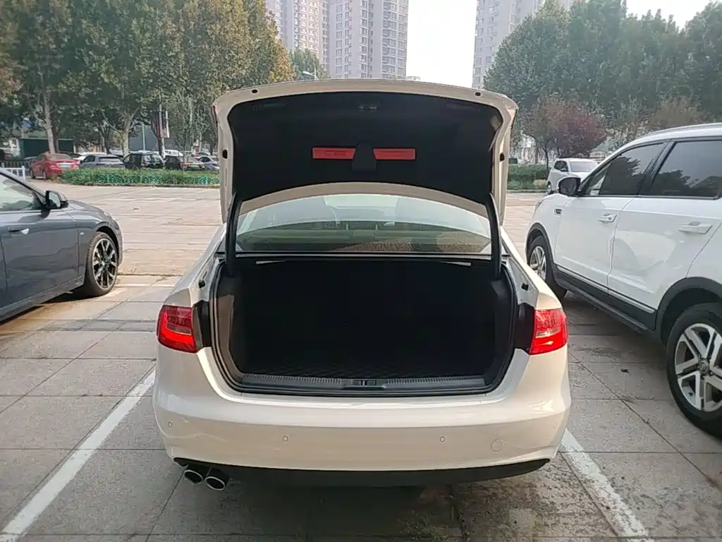 Audi A4L — миниатюра 19