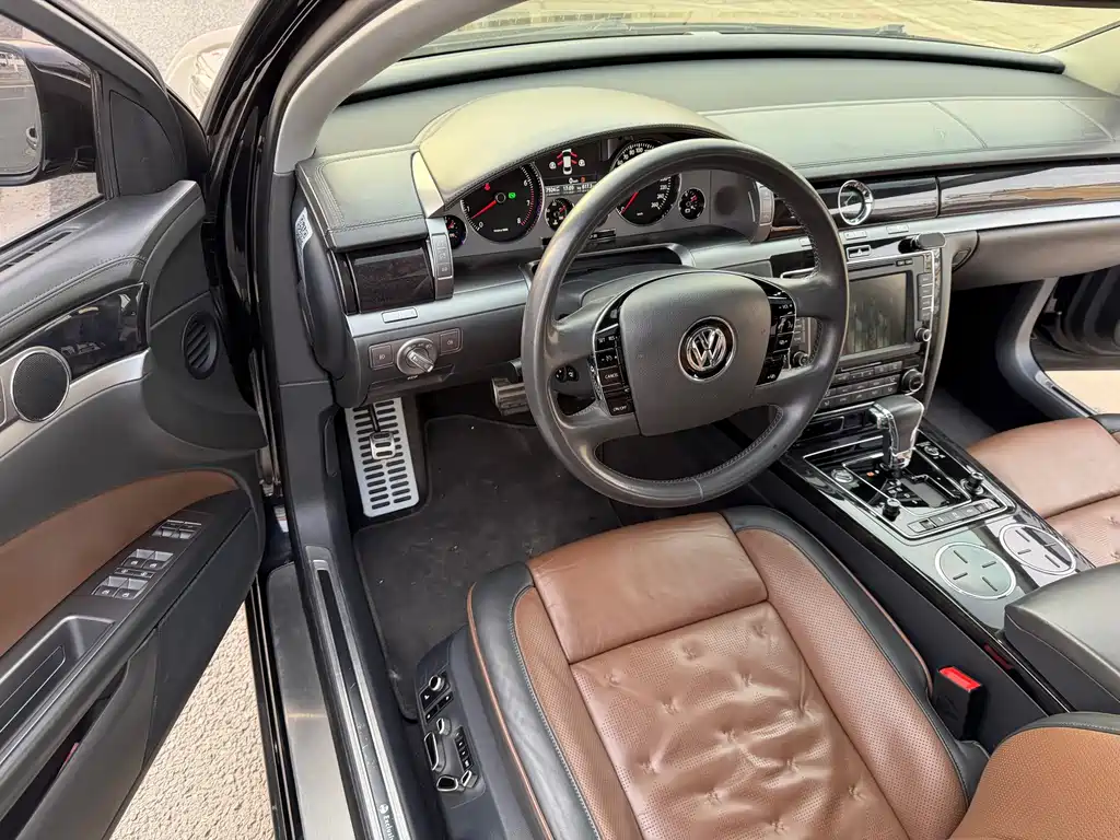 Volkswagen Phaeton — миниатюра 11