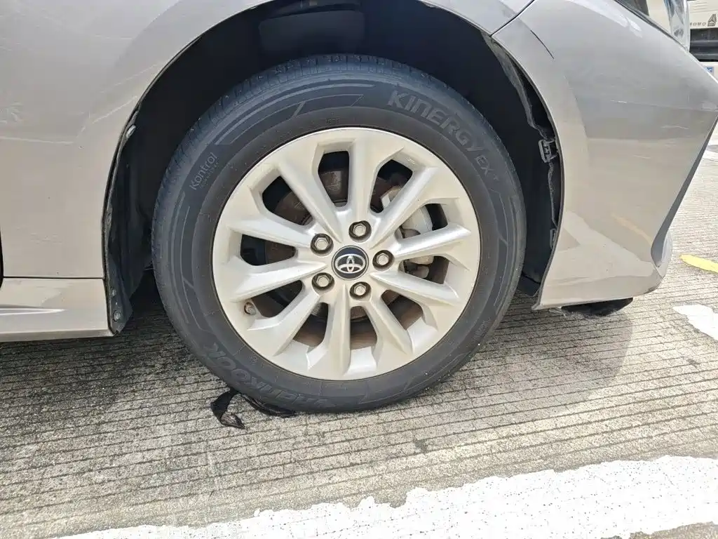 Toyota Corolla — миниатюра 8