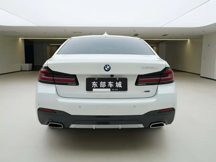 BMW 5 Series — миниатюра 6