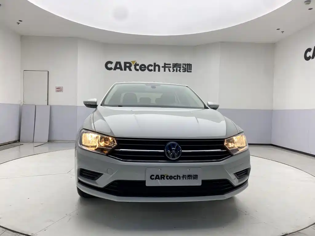 Volkswagen Bora — миниатюра 3
