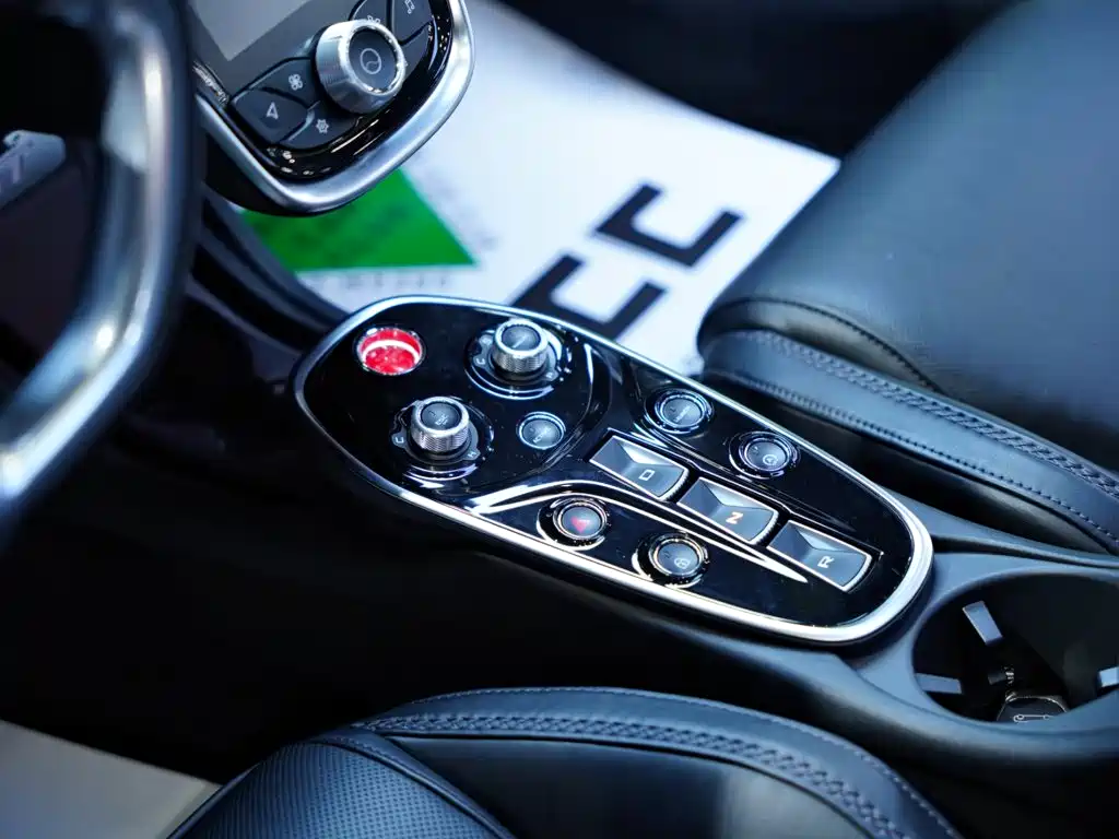 McLaren GT — миниатюра 16