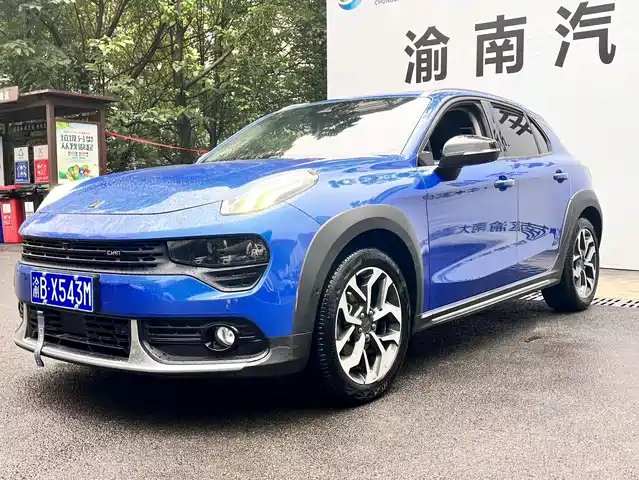 2020 Lynk & Co 02