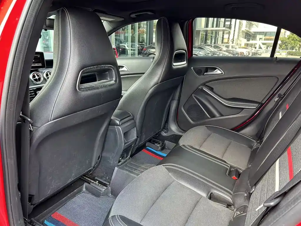 Mercedes-Benz A-Class (Import) — миниатюра 12