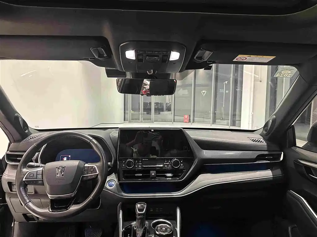 Toyota Crown Kluger — миниатюра 10