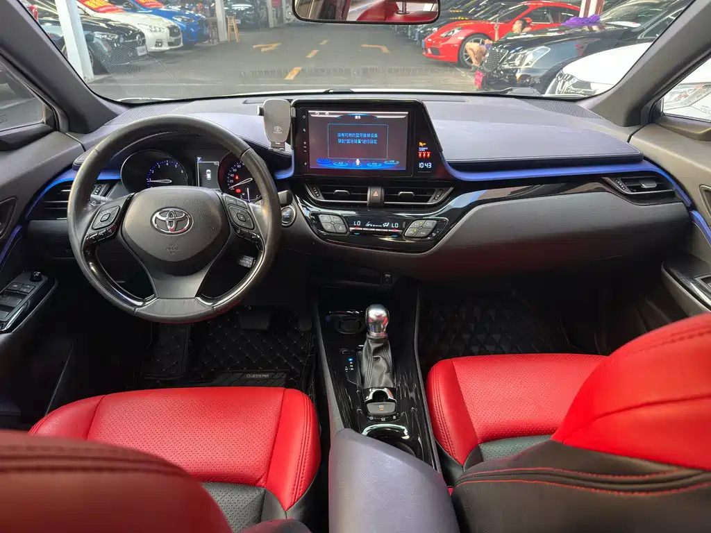Toyota C-HR — миниатюра 13
