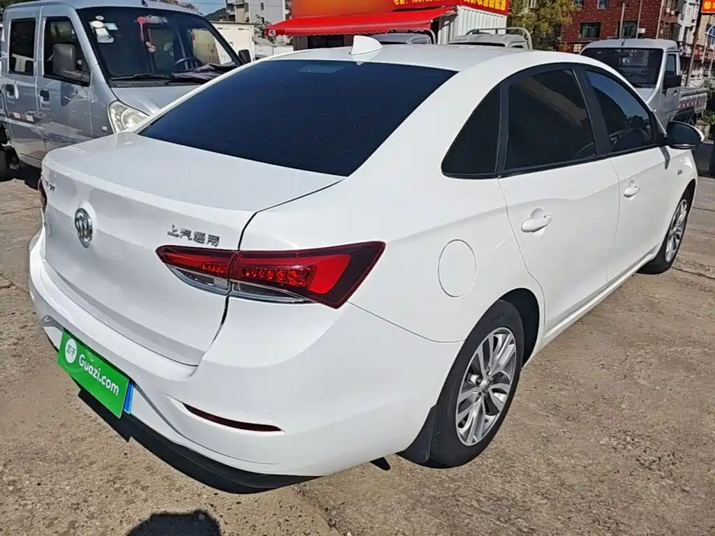 Buick Excelle — миниатюра 7