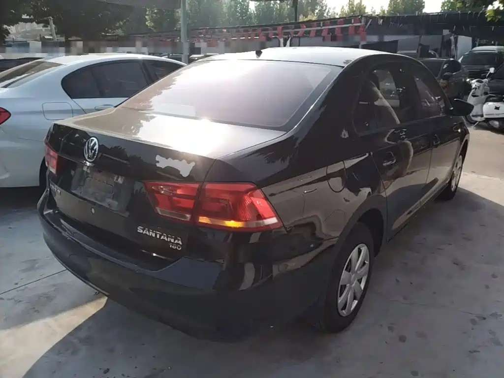 Volkswagen Santana — миниатюра 7