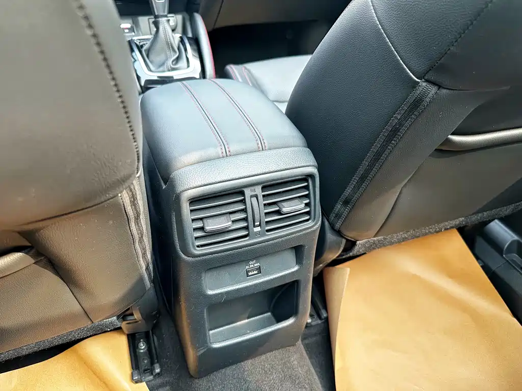 Nissan Qashqai — миниатюра 18