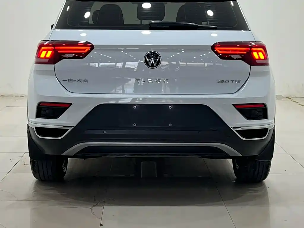 Volkswagen T-Roc — миниатюра 10