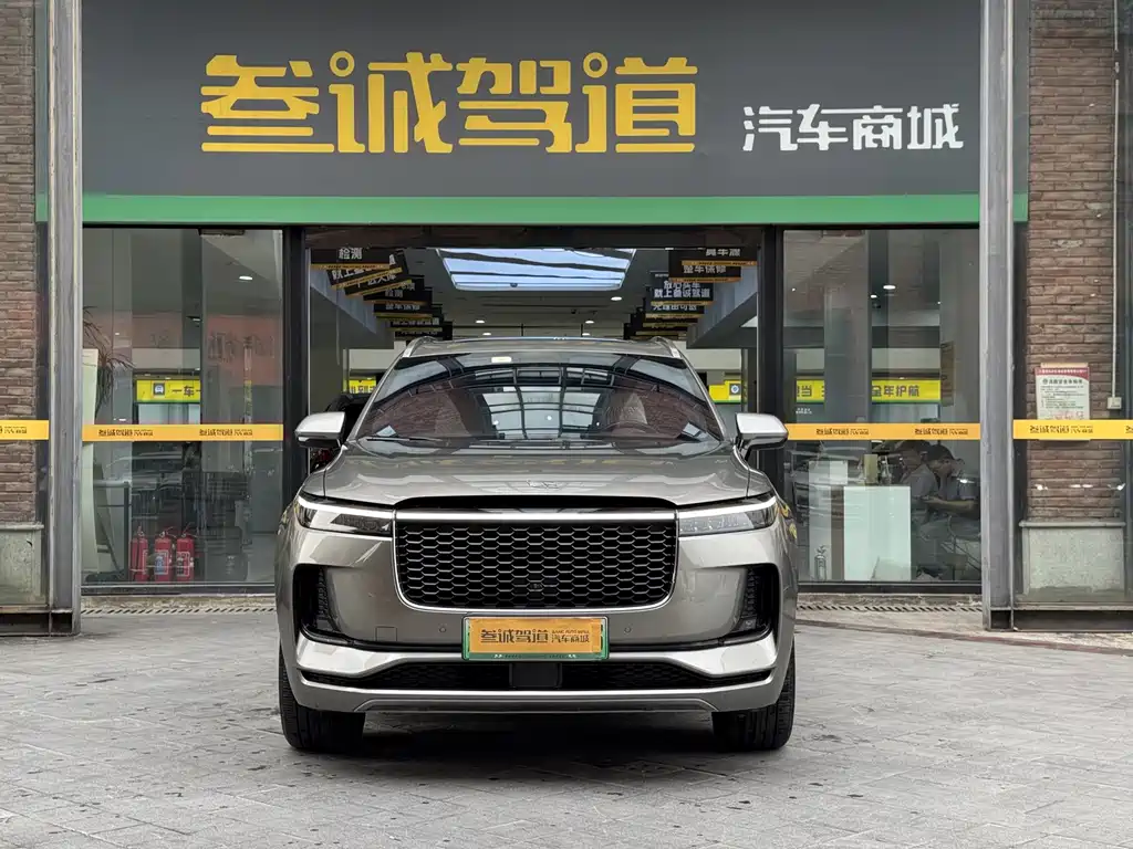 Li Auto Li ONE — миниатюра 2
