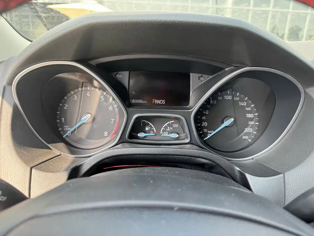 Ford Focus — миниатюра 7