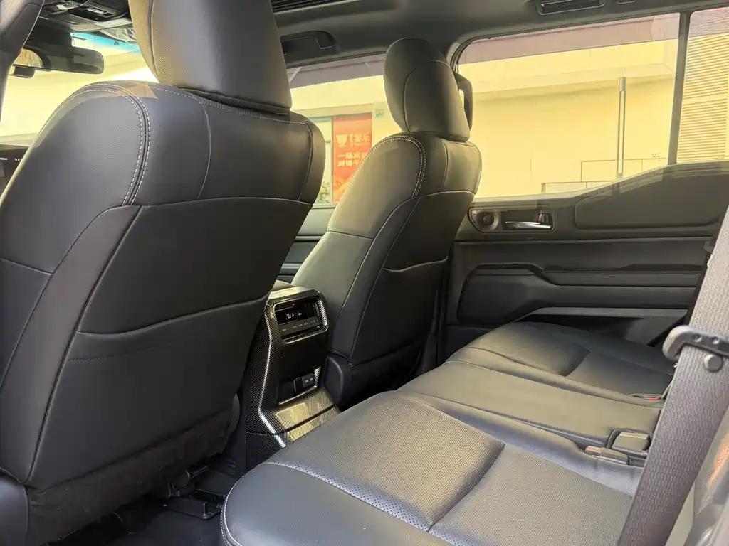 Toyota Prado — миниатюра 11