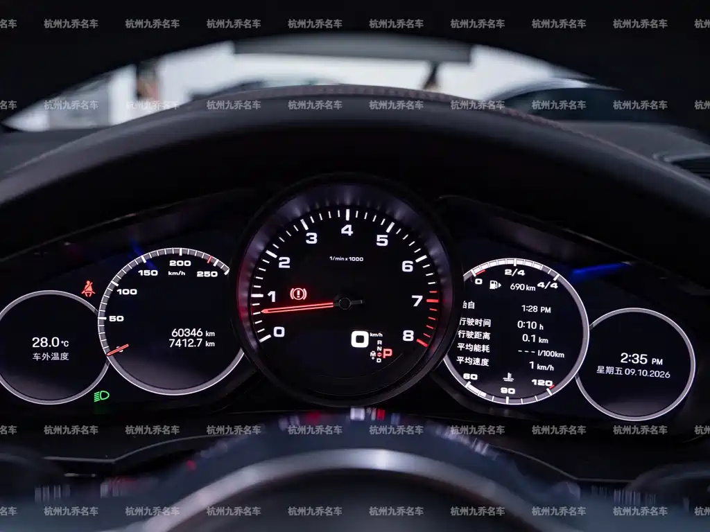 Porsche Cayenne — миниатюра 29