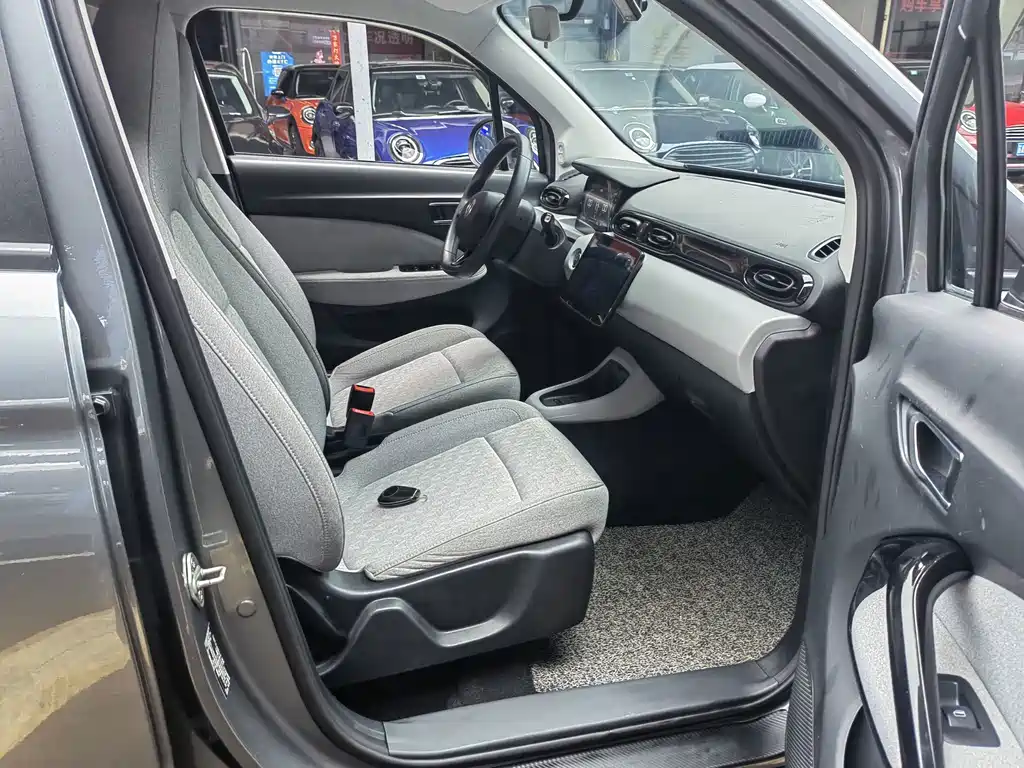 Leapmotor Leapmotor T03 — миниатюра 4