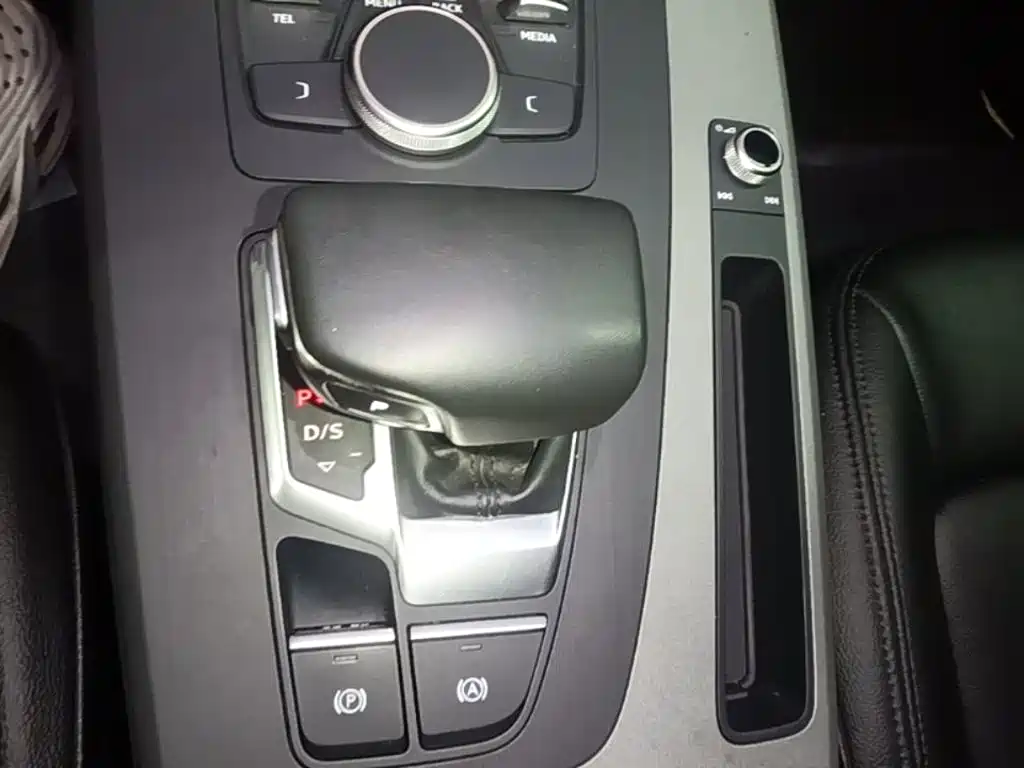 Audi Q5L — миниатюра 14