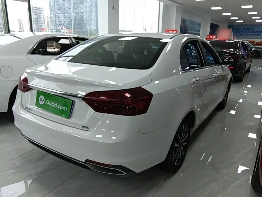 Geely Emgrand — миниатюра 7