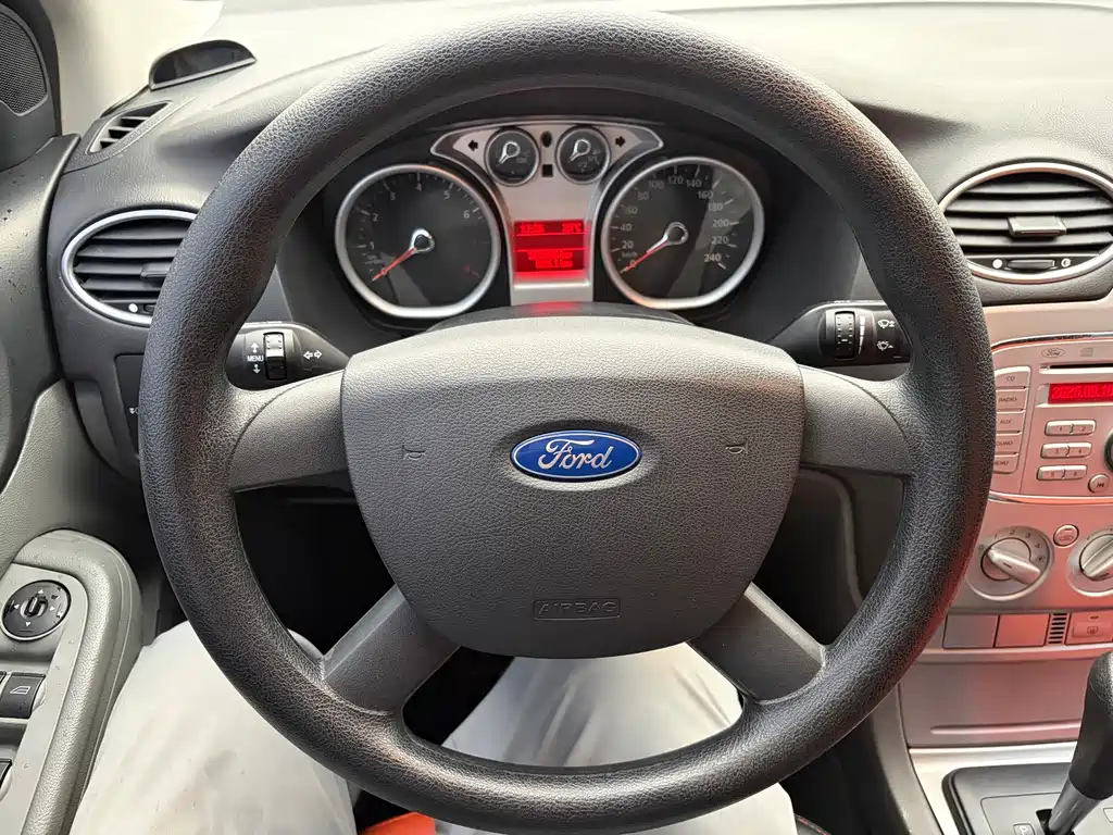 Ford Focus — миниатюра 17