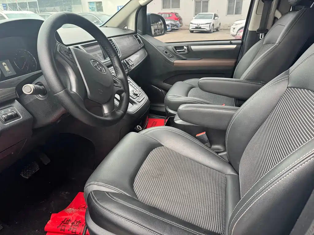 SAIC MAXUS CHASE G10