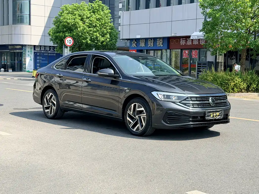 Volkswagen Sagitar — миниатюра 3