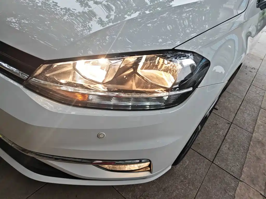 Volkswagen Golf — миниатюра 24