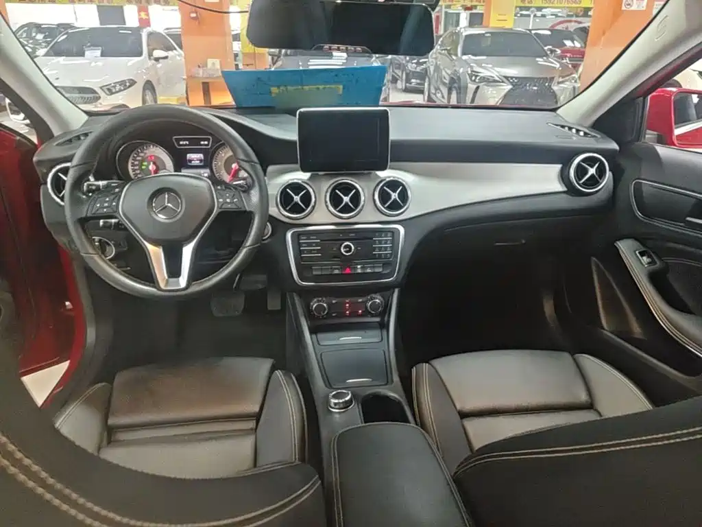 Mercedes-Benz GLA — миниатюра 10
