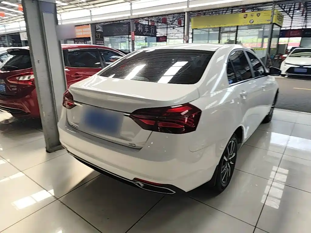 Geely Emgrand — миниатюра 7