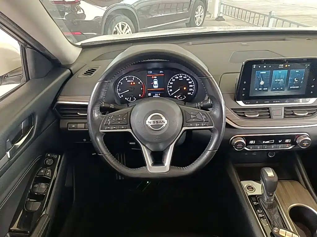 Nissan Teana — миниатюра 11