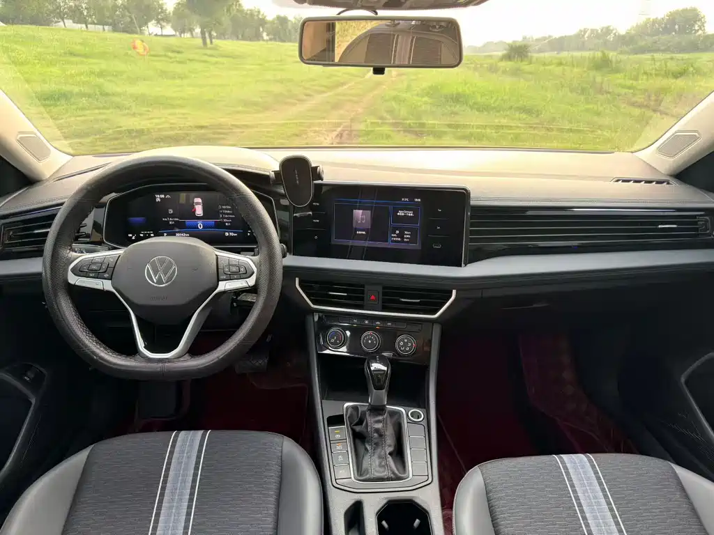 Volkswagen Sagitar — миниатюра 4