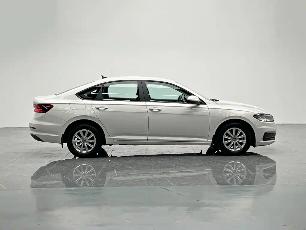 Volkswagen Lavida — миниатюра 7