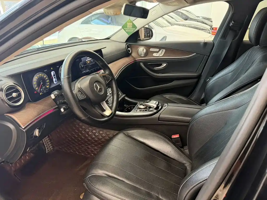 Mercedes-Benz E-Class — миниатюра 4