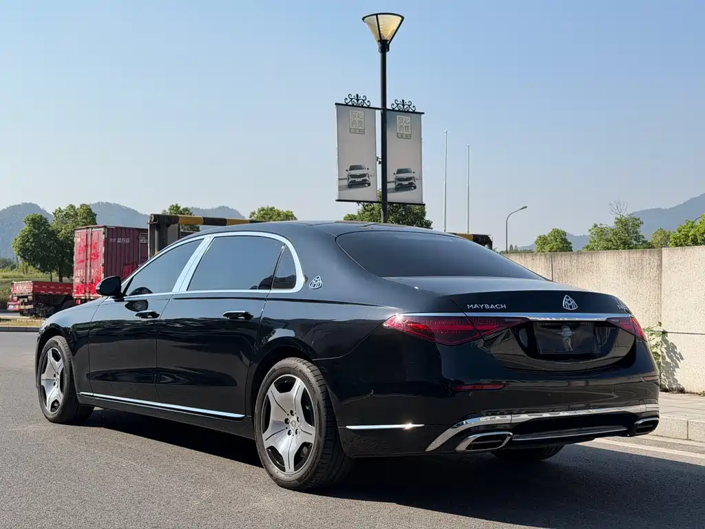 Mercedes-Benz S-Class — миниатюра 10