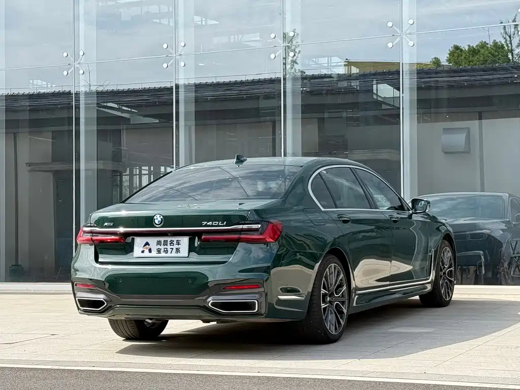 BMW 7 Series — миниатюра 16