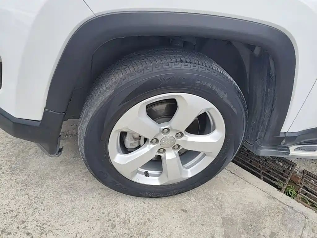 Jeep Compass — миниатюра 23